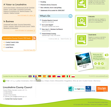 Des petits drapeaux au bas de la page d'accueil génèrent des traductions en temps réel sur tout le site Web.